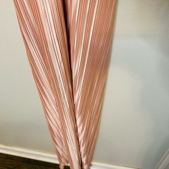 TJD The Jetset Dairies Women's Pink Blush Pleated Skirt Halter Gown Size L - Picture 7 of 16